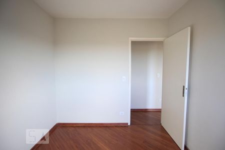 Quarto 1 de apartamento à venda com 2 quartos, 52m² em Vila Campestre, São Paulo