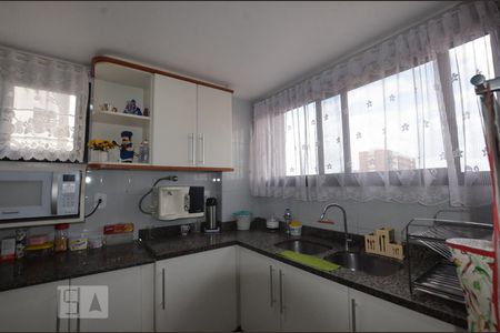 Apartamento à venda com 146m², 4 quartos e 3 vagasCozinha-armários