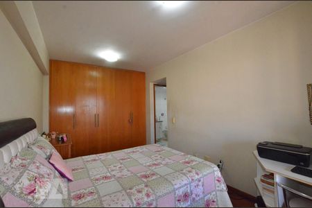 Apartamento à venda com 146m², 4 quartos e 3 vagasQuarto 2