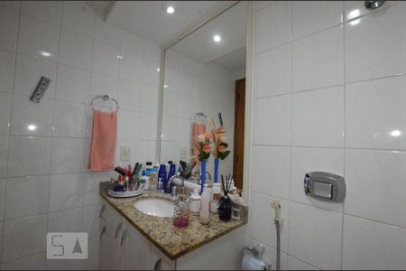Apartamento à venda com 146m², 4 quartos e 3 vagasBanheiro Social