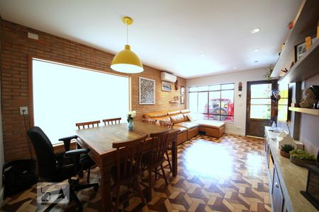 Sala de casa à venda com 3 quartos, 155m² em Jardim das Acácias, São Paulo