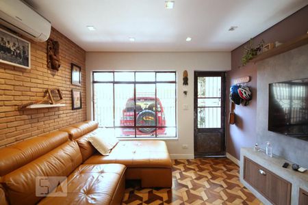 Sala de casa à venda com 3 quartos, 155m² em Jardim das Acácias, São Paulo