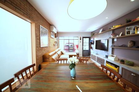 Sala de casa à venda com 3 quartos, 155m² em Jardim das Acácias, São Paulo