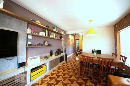 Sala de casa à venda com 3 quartos, 155m² em Jardim das Acácias, São Paulo