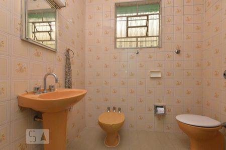 Casa à venda com 130m², 2 quartos e 1 vagaBanheiro