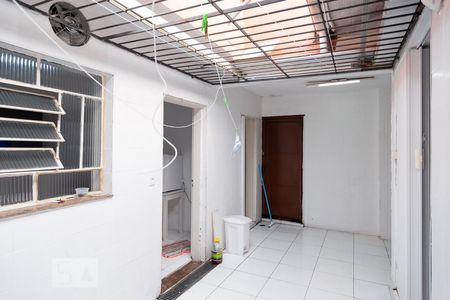 Casa à venda com 250m², 3 quartos e 2 vagas Casa à venda com 250m², 3 quartos e 2 vagasÁrea de Serviço