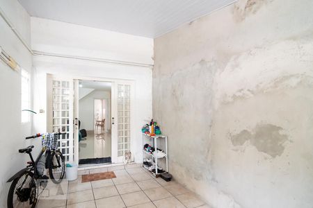 Casa à venda com 250m², 3 quartos e 2 vagas Casa à venda com 250m², 3 quartos e 2 vagasGaragem Coberta