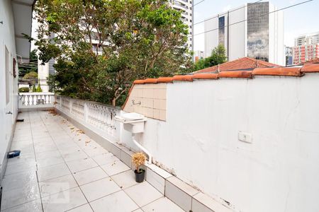 Casa à venda com 250m², 3 quartos e 2 vagas Casa à venda com 250m², 3 quartos e 2 vagasVaranda Quarto 2