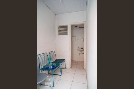 Casa à venda com 250m², 3 quartos e 2 vagas Casa à venda com 250m², 3 quartos e 2 vagasBanheiro de Serviço