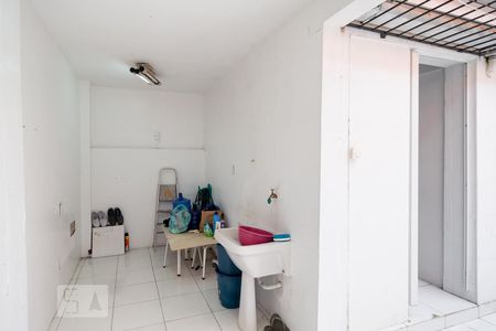 Casa à venda com 250m², 3 quartos e 2 vagas Casa à venda com 250m², 3 quartos e 2 vagasÁrea de Serviço