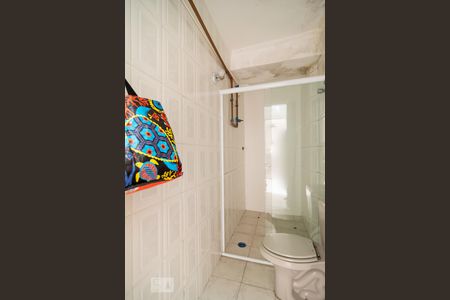 Casa à venda com 250m², 3 quartos e 2 vagas Casa à venda com 250m², 3 quartos e 2 vagasBanheiro Social