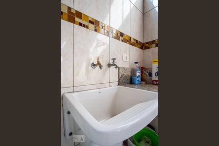 Casa à venda com 230m², 3 quartos e 4 vagasLavanderia - Torneira