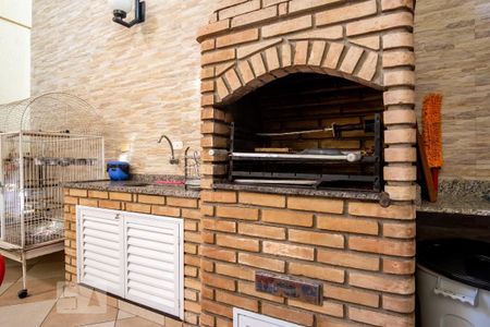 Casa à venda com 230m², 3 quartos e 4 vagasQuintal - Churrasqueira