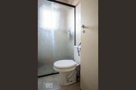 Casa à venda com 230m², 3 quartos e 4 vagasBanheiro da Suíte 1