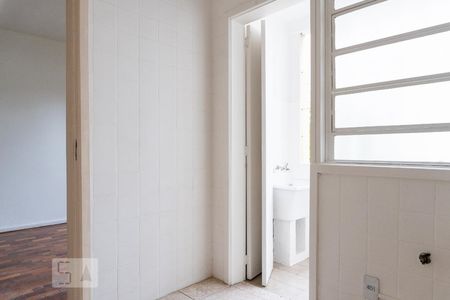 Cozinha de apartamento à venda com 2 quartos, 60m² em Floresta, Porto Alegre