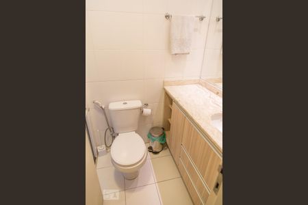 Apartamento à venda com 73m², 2 quartos e 1 vagaBanheiro Quarto 2