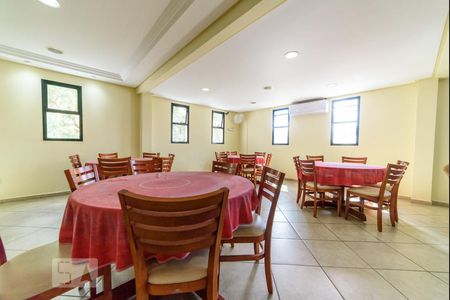 Apartamento à venda com 92m², 3 quartos e 2 vagas Apartamento à venda com 92m², 3 quartos e 2 vagasÁrea comum - Salão de festas