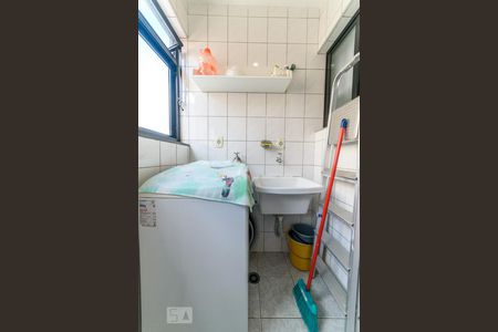 Apartamento à venda com 92m², 3 quartos e 2 vagas Apartamento à venda com 92m², 3 quartos e 2 vagasÁrea de Serviço