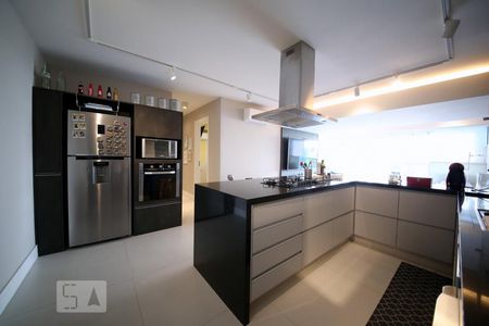 Apartamento à venda com 105m², 2 quartos e 1 vagaCozinha