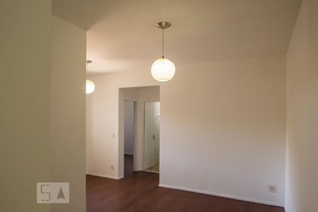 Apartamento para alugar com 55m², 2 quartos e 1 vagaSala