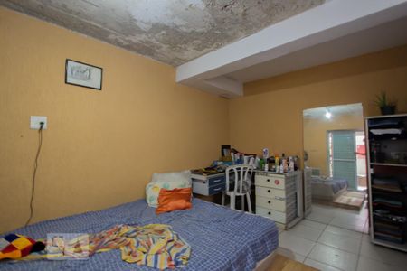 Casa à venda com 200m², 4 quartos e 2 vagasQuarto