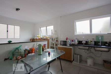 Casa à venda com 200m², 4 quartos e 2 vagasCozinha