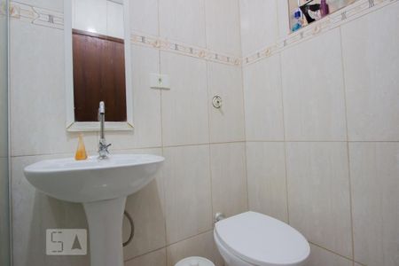 Casa à venda com 200m², 4 quartos e 2 vagasBanheiro da Suíte 2