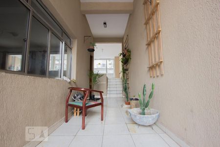 Casa à venda com 200m², 4 quartos e 2 vagasCorredor