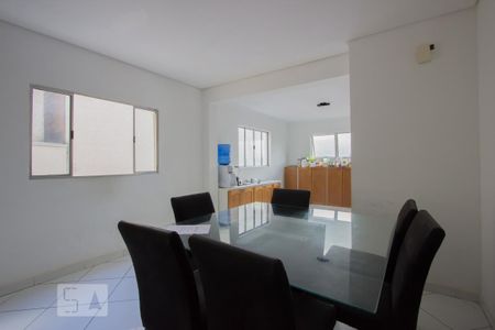 Casa à venda com 200m², 4 quartos e 2 vagasCozinha