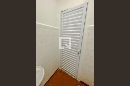 Casa para alugar com 80m², 1 quarto e 1 vaga Casa para alugar com 80m², 1 quarto e 1 vagaBanheiro