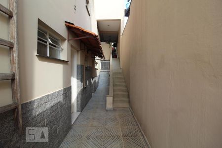 Casa à venda com 310m², 5 quartos e 2 vagasCorredor lateral