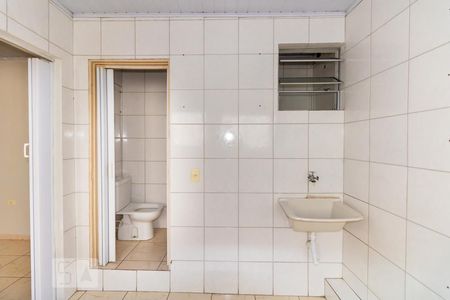 Casa para alugar com 30m², 1 quarto e sem vaga Casa para alugar com 30m², 1 quarto e sem vagaCozinha e Área de Serviço