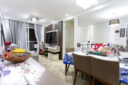 Sala de apartamento à venda com 2 quartos, 56m² em São Pedro, Osasco