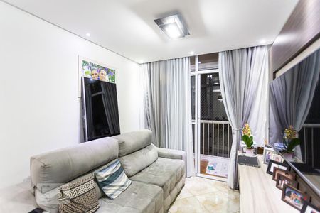 Sala de apartamento à venda com 2 quartos, 56m² em São Pedro, Osasco