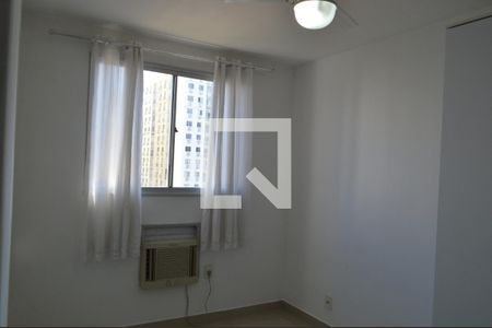 Quarto 1 de apartamento para alugar com 2 quartos, 56m² em Jacarepaguá, Rio de Janeiro