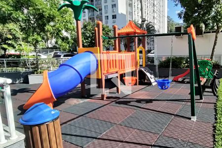 Apartamento para alugar com 56m², 2 quartos e 1 vaga Apartamento para alugar com 56m², 2 quartos e 1 vagaÁrea comum - Playground