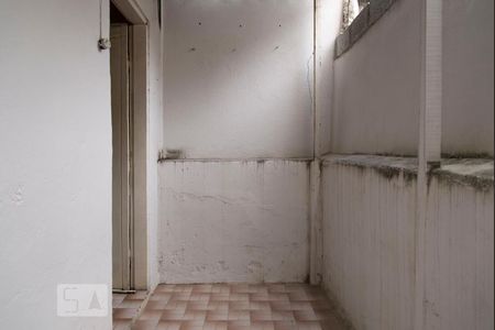 Casa para alugar com 60m², 1 quarto e sem vagaÁrea de Serviço