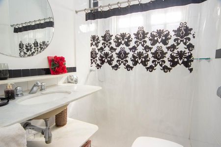 Casa à venda com 480m², 4 quartos e 4 vagasBanheiro