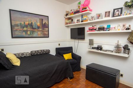 Casa à venda com 480m², 4 quartos e 4 vagasQuarto 2 - Suíte