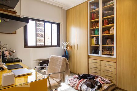 Apartamento à venda com 246m², 3 quartos e 4 vagasEscritório