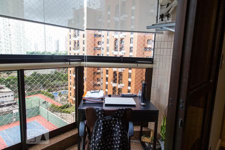 Apartamento à venda com 246m², 3 quartos e 4 vagasVaranda do Quarto