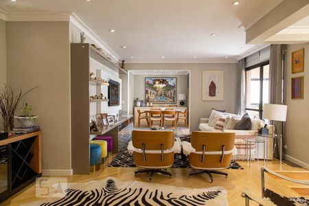 Apartamento à venda com 246m², 3 quartos e 4 vagasSala