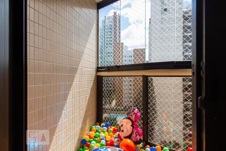 Apartamento à venda com 246m², 3 quartos e 4 vagasVaranda do Quarto