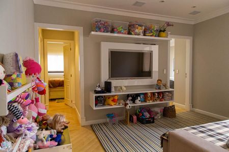 Apartamento à venda com 246m², 3 quartos e 4 vagasSala 2