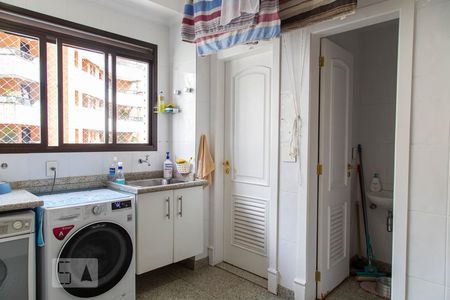 Apartamento à venda com 246m², 3 quartos e 4 vagasÁrea de Serviço