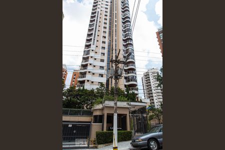 Apartamento à venda com 246m², 3 quartos e 4 vagasFachada