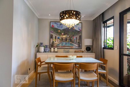 Apartamento à venda com 246m², 3 quartos e 4 vagasSala