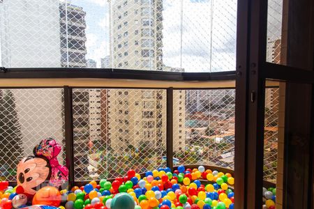 Apartamento à venda com 246m², 3 quartos e 4 vagasVaranda do Quarto