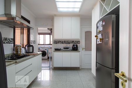 Apartamento à venda com 246m², 3 quartos e 4 vagasCozinha