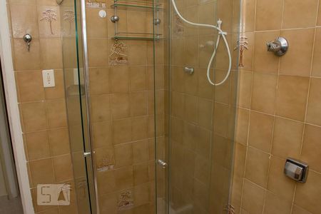 Apartamento à venda com 100m², 3 quartos e 1 vagaDetalhe do Banheiro da Suite